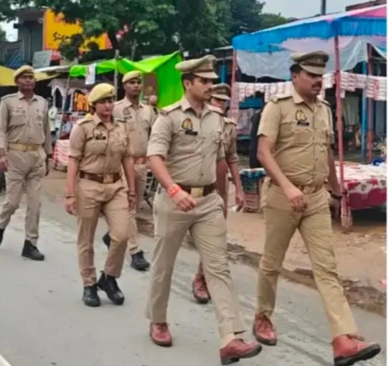 रक्षाबंधन के पर्व पर घुघली थाना प्रभारी ने निकाला पैदल मार्च*