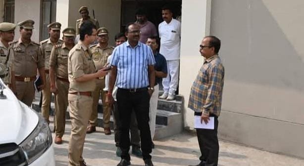 पुलिस लाइन में सुरक्षा व्यवस्था की डीएम-एसपी ने ली कड़ी समीक्षा, आरटीसी G-8 बिल्डिंग का किया निरीक्षण