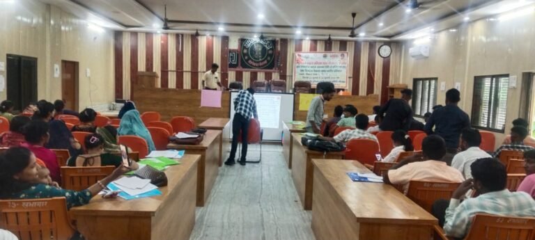 ओएसआर खाते की समीक्षा बैठक में सचिवों और एडीओ की गैरहाजिरी बनी चर्चा का विषय, पंचायत सहायकों ने निभाई जिम्मेदारी