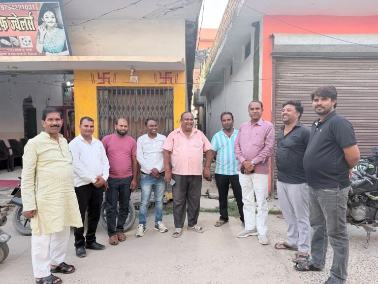 भाजपा नेता राजेंद्र पटेल, जनसंवाद से मजबूत की पकड़, गांव-गांव पहुंचे, जनसंवाद के जरिए टटोली सिसवा की नब्ज