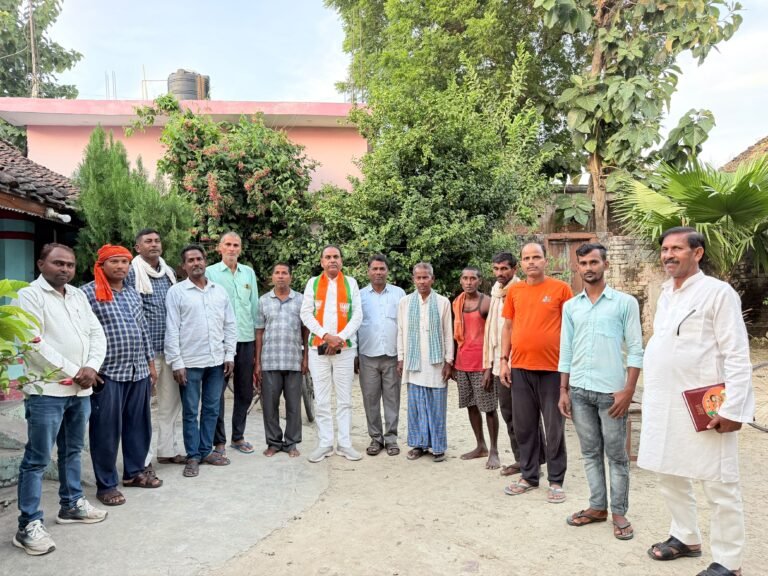 सिसवा में जनसंपर्क अभियान के जरिए राजेंद्र पटेल ने बढ़ाई सक्रियता, 2027 के चुनाव पर नजर